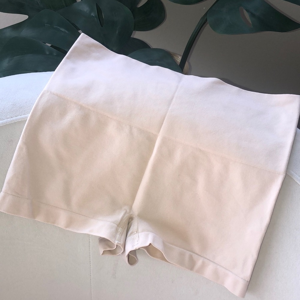 NWOT SPANX Everyday Shaping Panties Boyshort nude - Picture 2 of 6